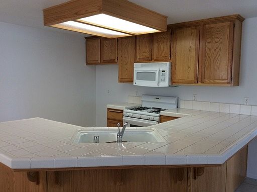 3rd image of 2613 W Lark Ave