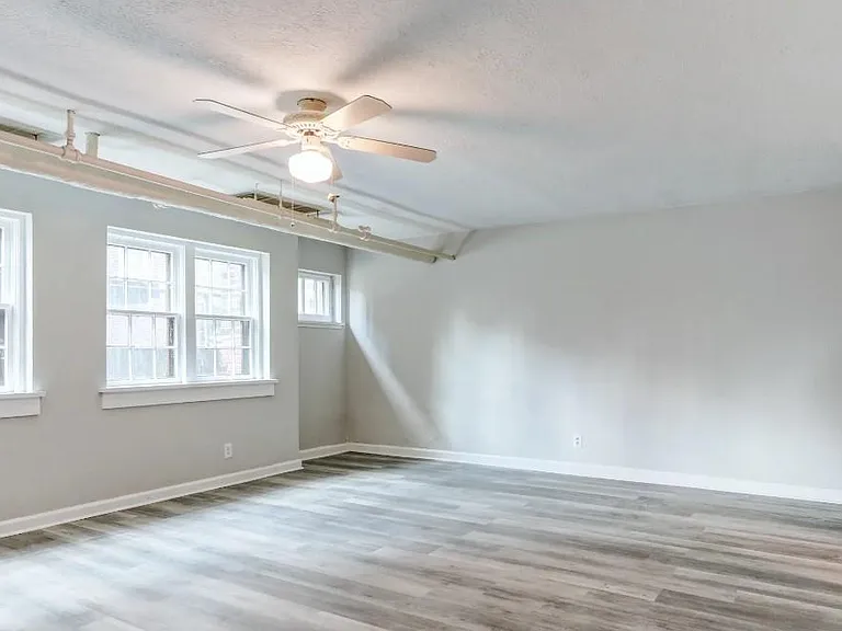 Greentree Apartments — Photo 31