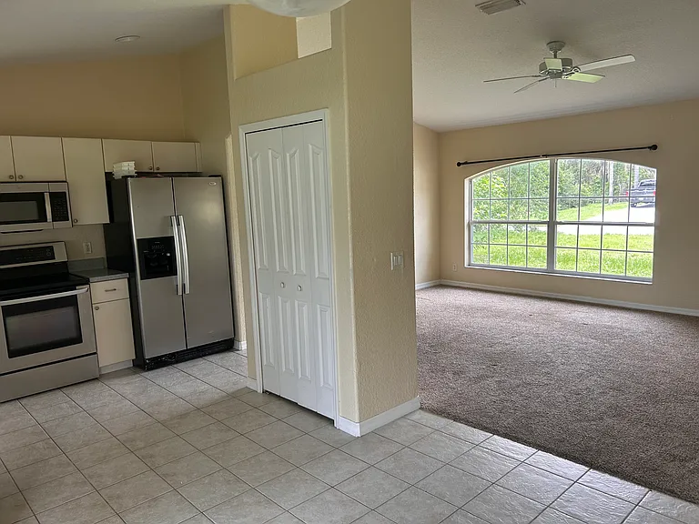 1894 Norvell Ave — Photo 3