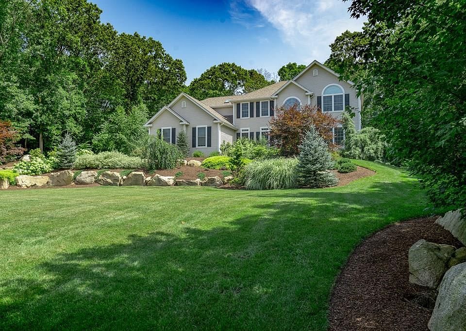 2 Cartier Ct East Greenwich RI 02818 Zillow