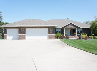 1140 Beach Cir NE, Huron, SD 57350