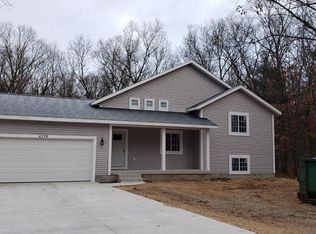 4338 White Rd, Muskegon, MI 49442