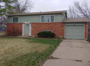 305 Briarwood Rd, Fort Collins, CO 80521