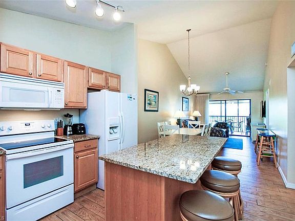 5th image of 606 Marina Villas