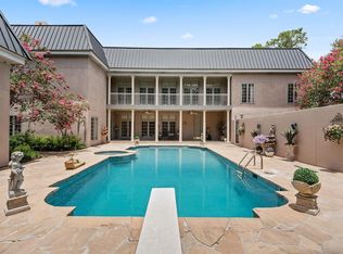 903 Rocky River Rd, Houston, TX 77056