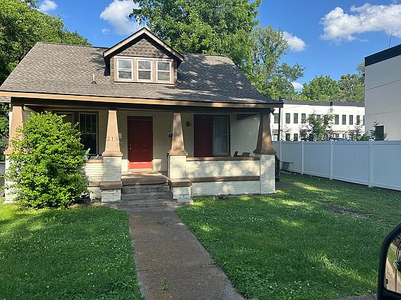 2nd image of 215 S Bilbro Ave