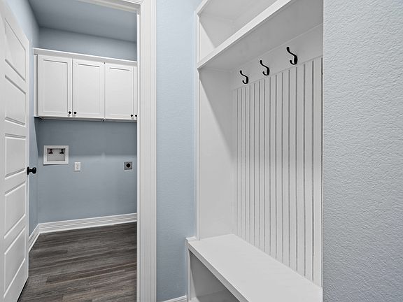 Huge drop-off area zone