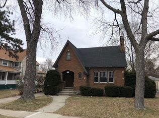 727 Prospect St, Elgin, IL 60120