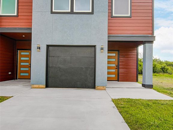 2nd image of 214/216 S Avenue I