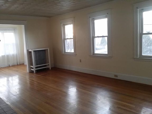 5th image of 57 Elm Ave #57