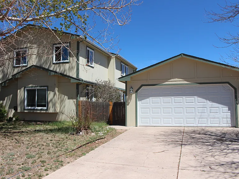 2229 Moccassin Dr — Photo 3