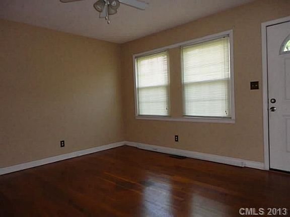 5th image of 4013 Windwood Dr