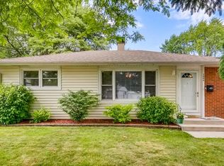 3006 Grouse Ln, Rolling Meadows, IL 60008