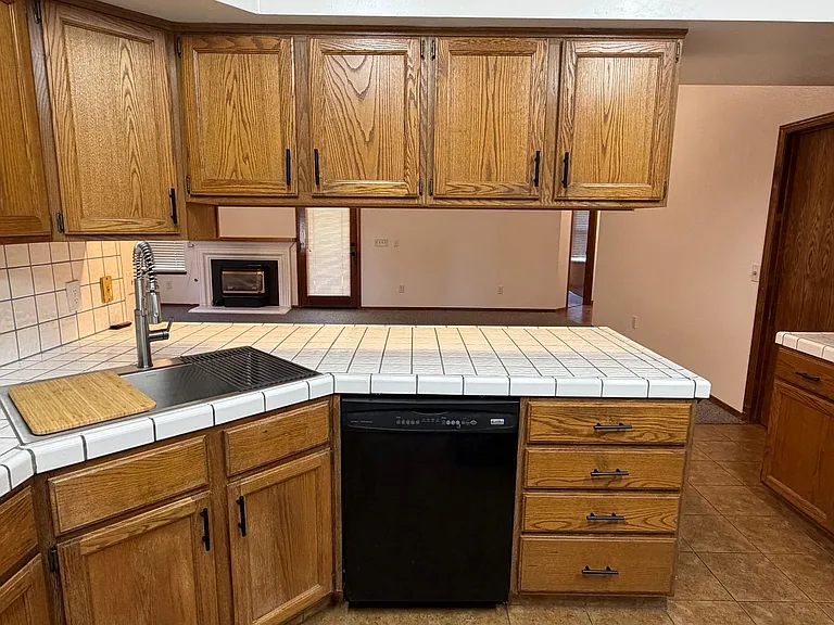 5933 W Iris Ct — Photo 6