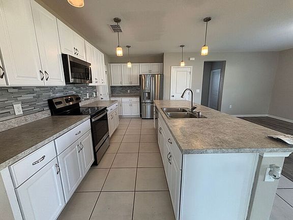 3rd image of 2971 Greenhill Way