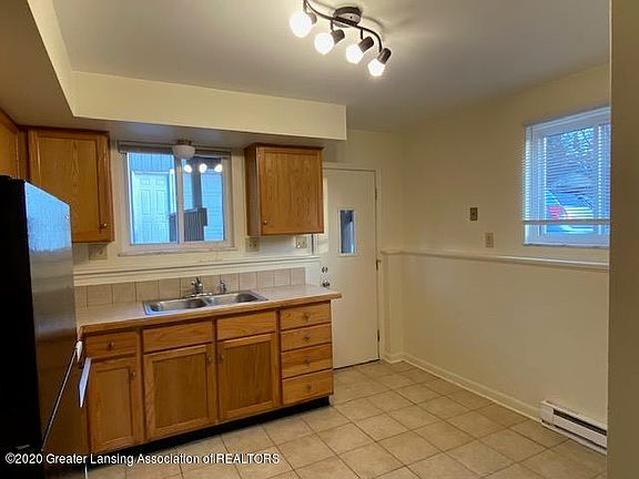 5th image of 2204/2206 Dean Ave