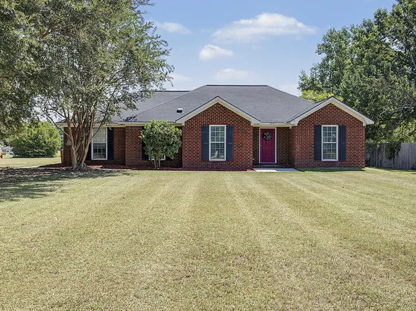 106 Michael Cir, Leesburg, GA 31763