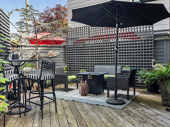 4th image of 1575 Balsam St #104