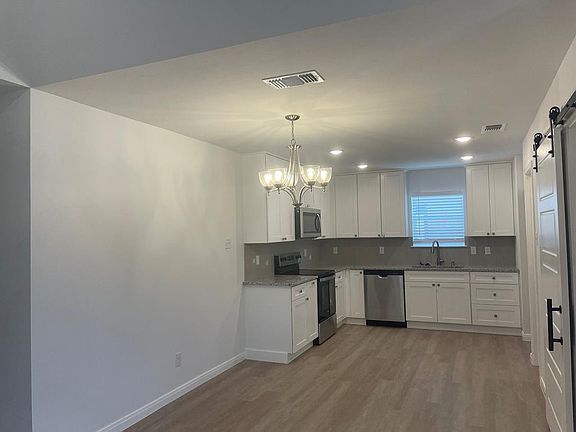 4th image of 6127 Valley Pine Dr