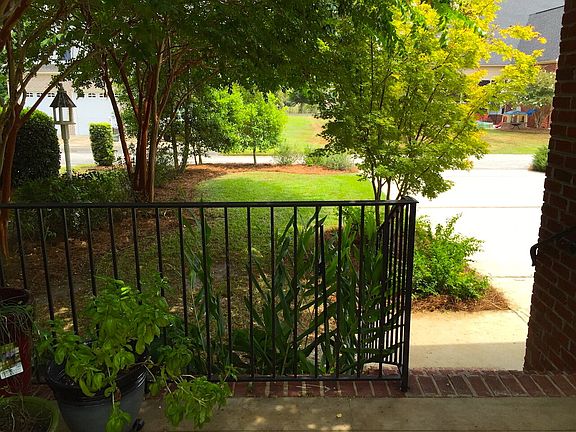 5th image of 3188 Mayflower Ln