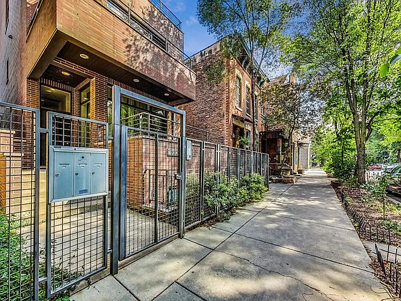 2nd image of 1005 N Wolcott Ave #3