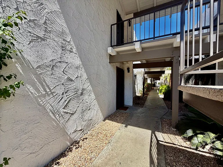 1050 E Ramon Rd #119 — Photo 3