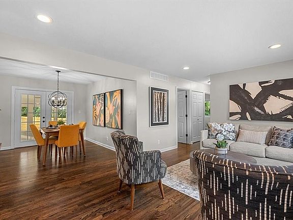 5th image of 6524 Tauromee Ave