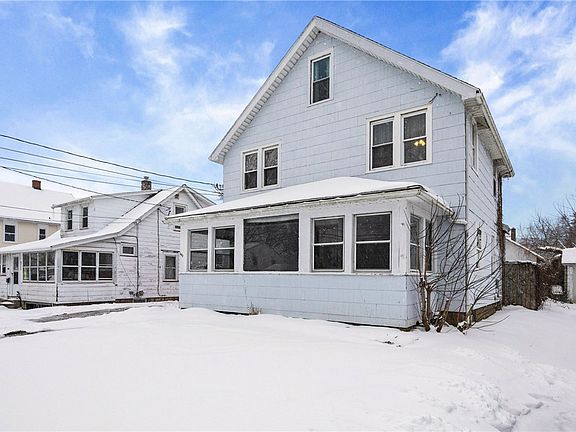 2nd image of 203 Pinehill Dr