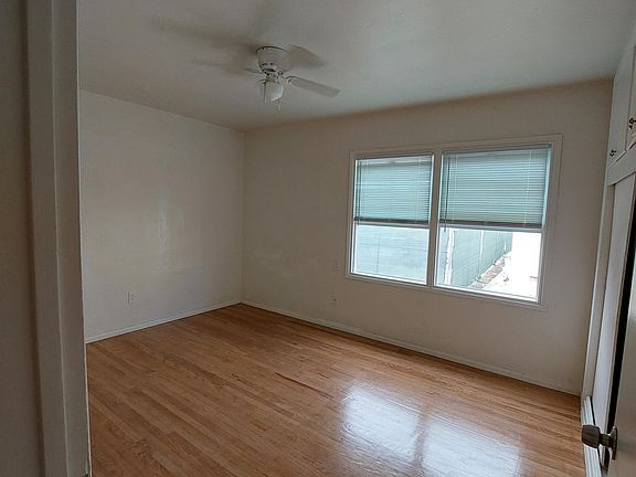 5th image of 3136 Meade Ave #3136