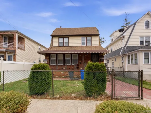 20532 104th Avenue, Saint Albans, NY 11412