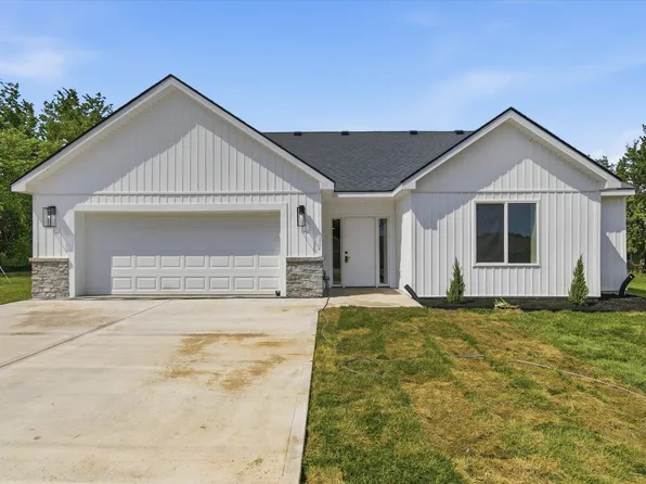 7847 Seneca Lake Rd, Ozawkie, KS 66070