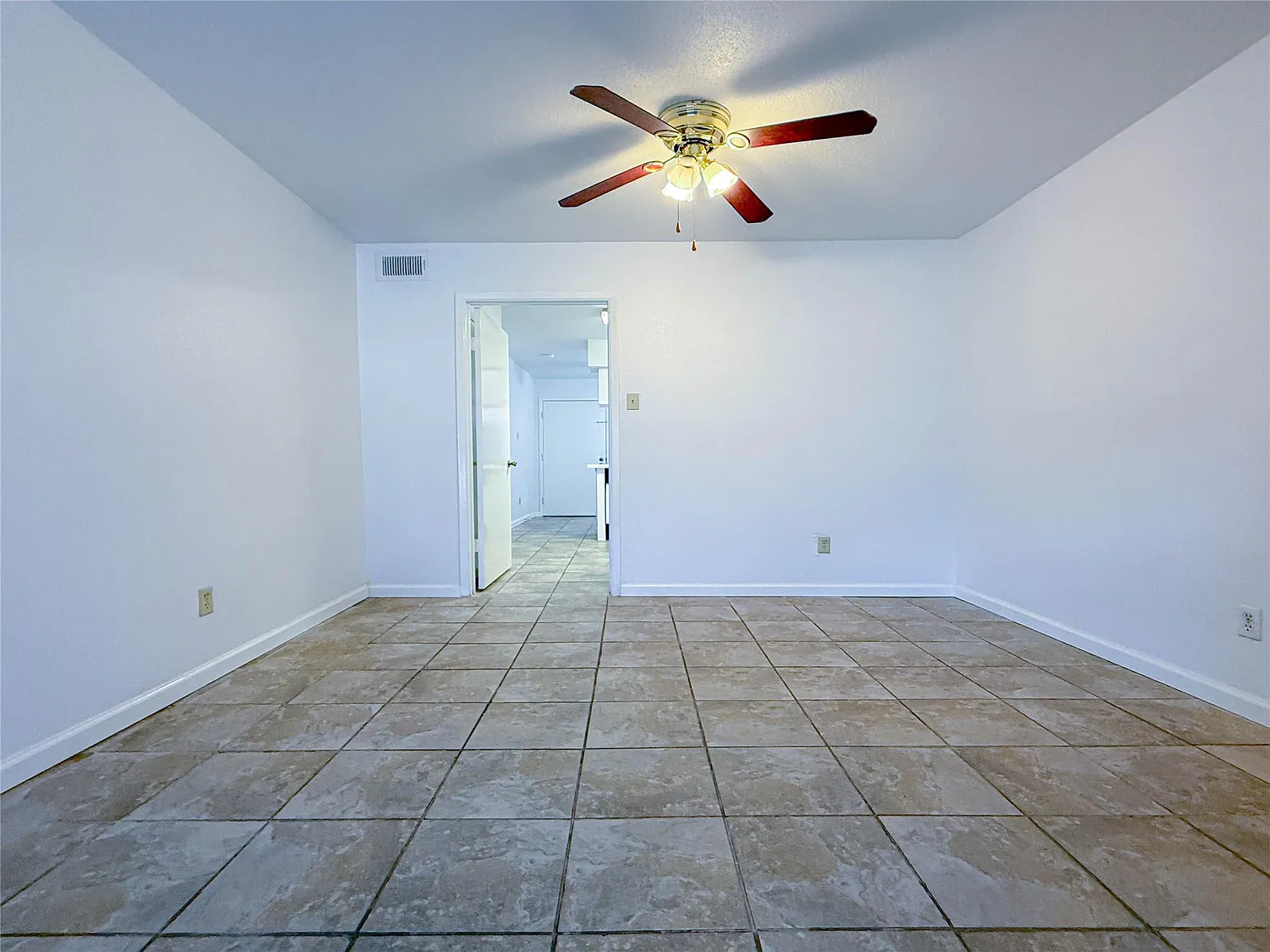 2 bed, 2.0 bath, 1250 sqft, $1,250 — Photo 3