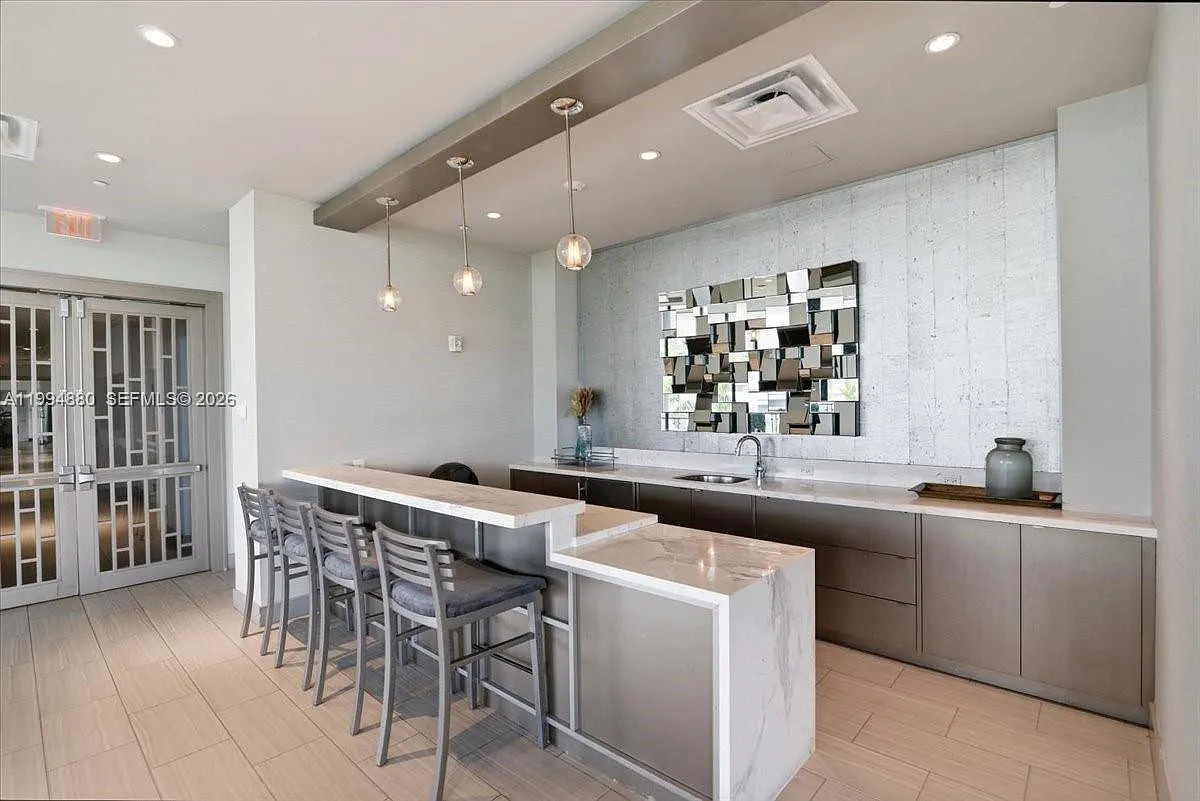 Building Photo - 5300 Paseo Dr #1803