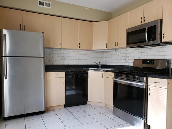 1305 E 71st Pl #2, Chicago, IL 60619