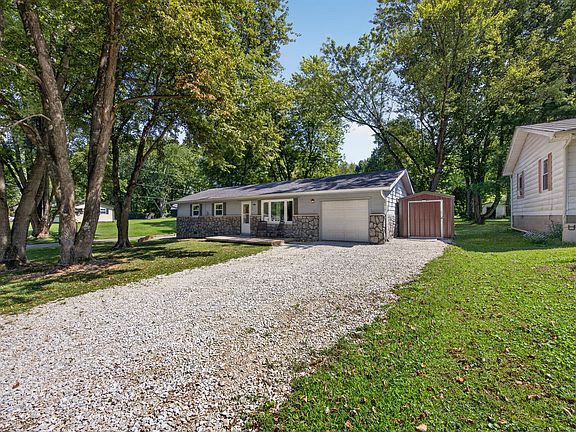 3rd image of 102 Juliet Ln