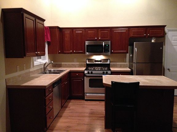 Cherry Cabinets/Gas Stainless Steel Appliances/Pull out stor