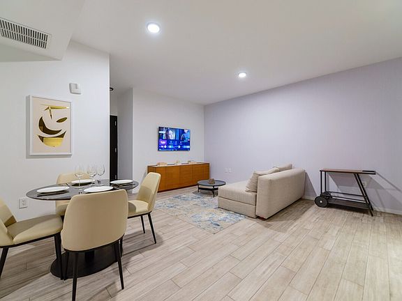 4th image of 335 Biscayne Blvd #Id1232218p