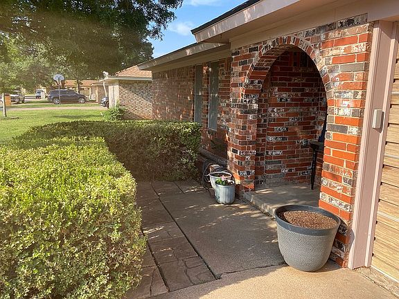 Outside Entry View