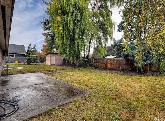 3rd image of 809 811 7th Ave NW