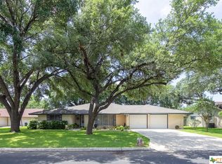 418 Dalecrest Dr, Windcrest, TX 78239