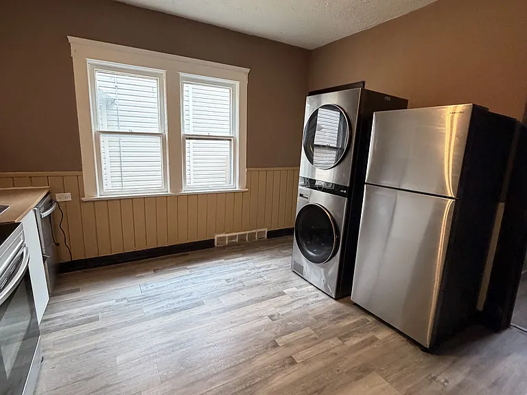 3802 Poe Avenue - Downstairs — Photo 7