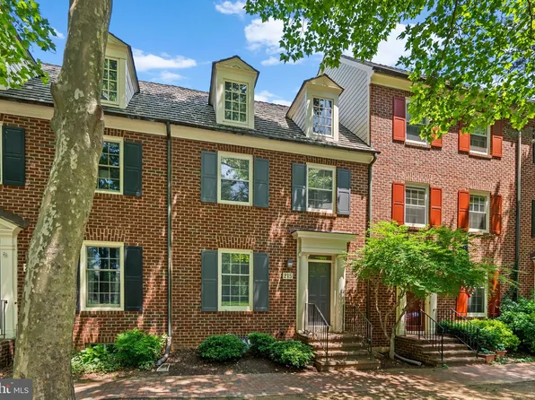 215 Firehouse Ln, Gaithersburg, MD 20878