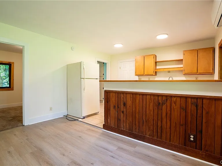 7481 Hoffman Rd — Photo 17
