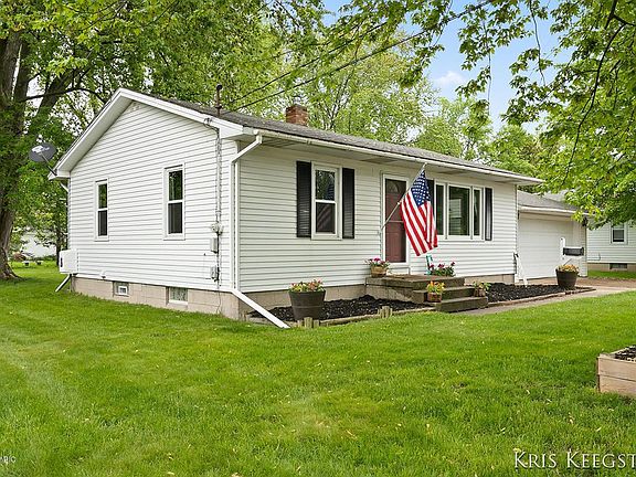 3rd image of 3739 Grant St
