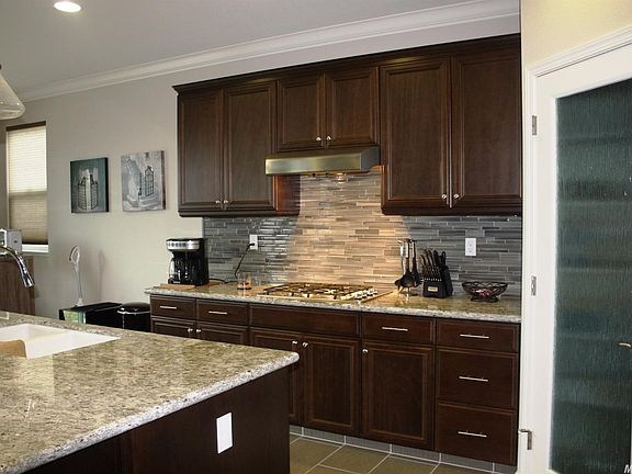 4th image of 2900 Westport Cir