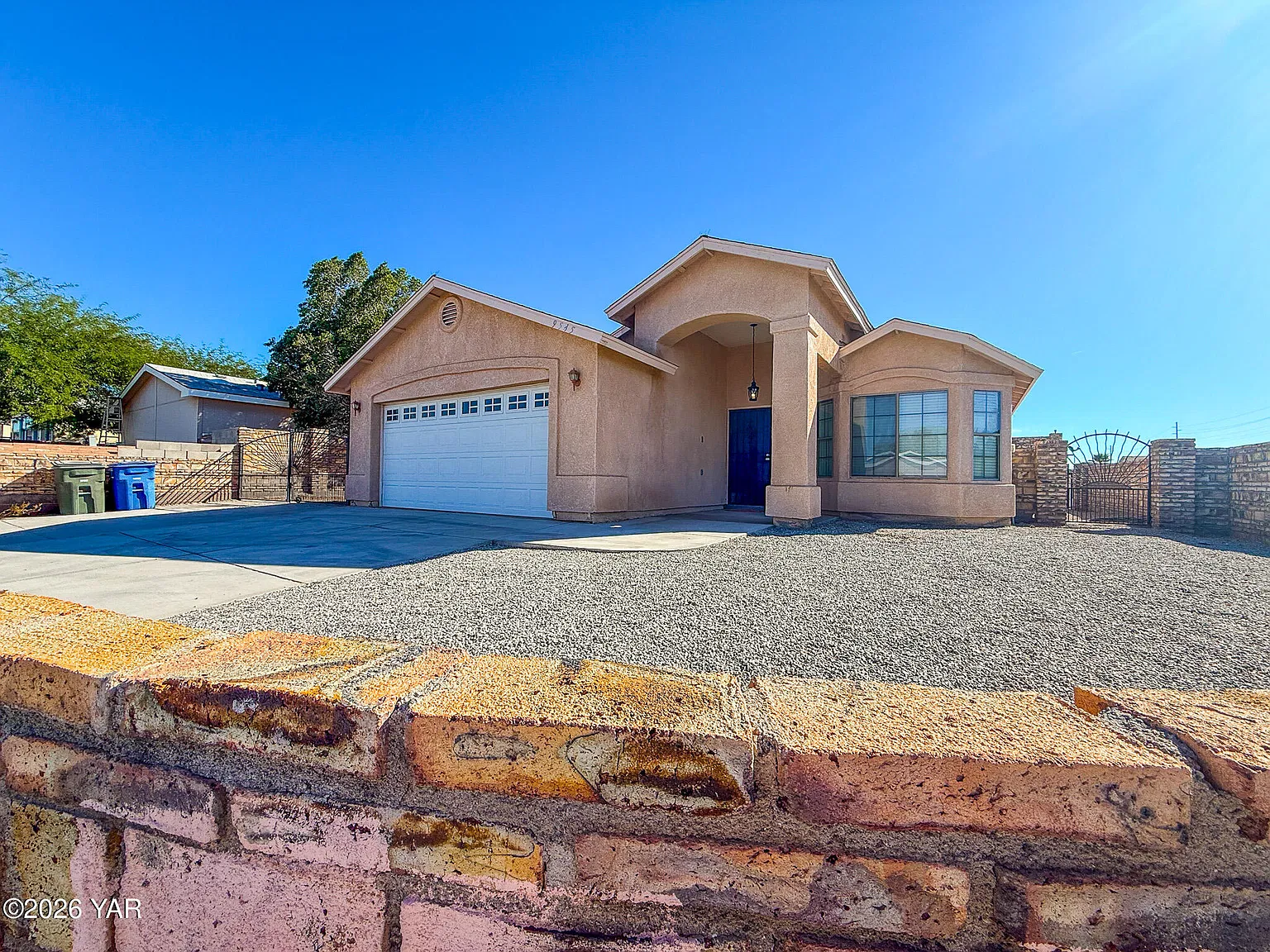 3 bed, 2.0 bath, 1373 sqft, $1,600 — Photo 2