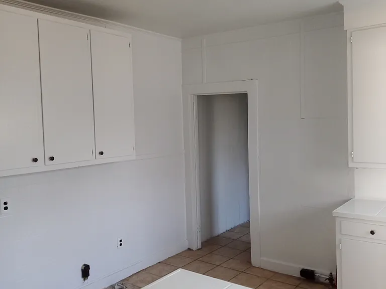 2326 Cherry St — Photo 3
