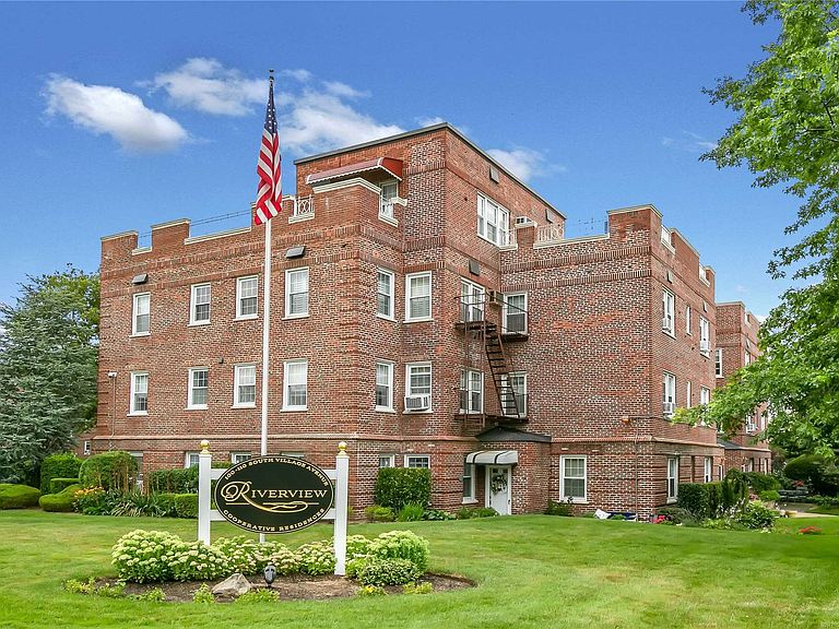 100 S Village Ave Rockville Centre, NY, 11570 Apartments for Rent