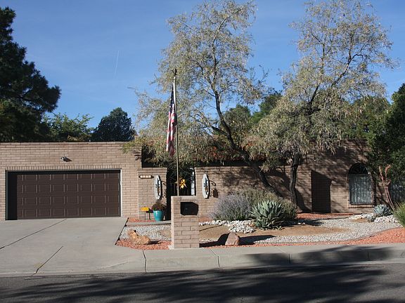 2nd image of 7904 Sartan Way NE