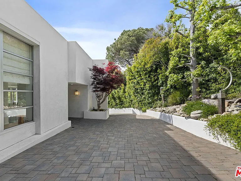 641 Walther Way — Photo 3